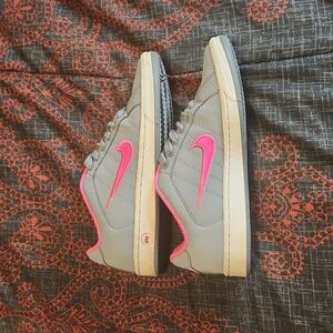 Nike Shoes Size 7